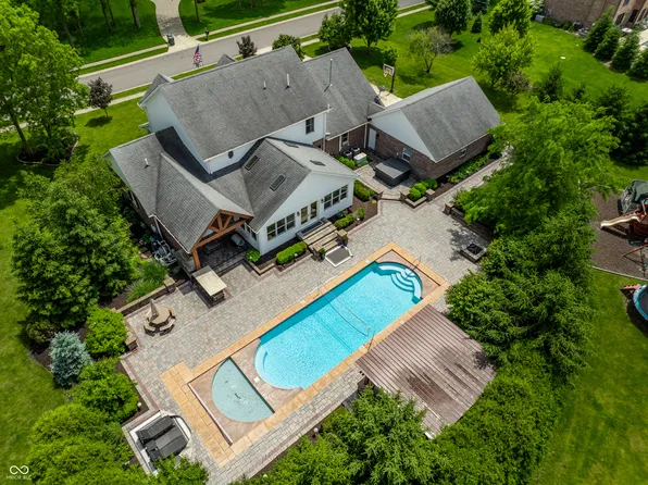 1546 E Osprey Dr, Greenfield, IN 46140