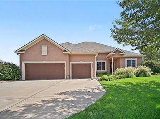 6989 141st St, Basehor, KS 66007