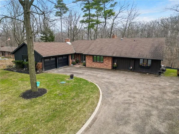 51 Park Rd S #N/s, Grimsby, ON L3M 4E7