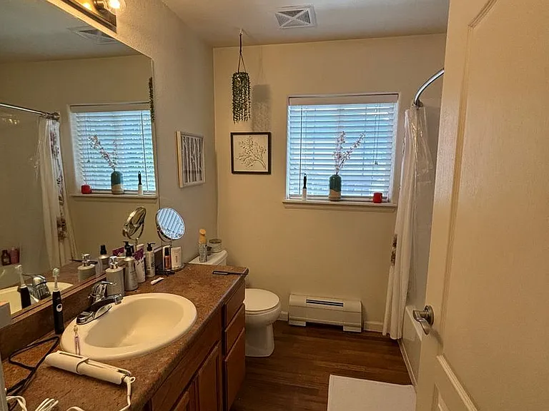 560 River View Dr #708 — Photo 7