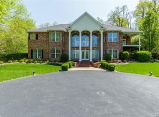 17 Manderly Place Dr, O'Fallon, MO 63366