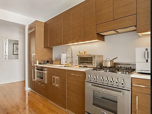 5th image of 325 Lexington Ave APT 11C