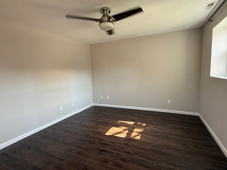 3175 Ivanhoe Ave — Photo 5