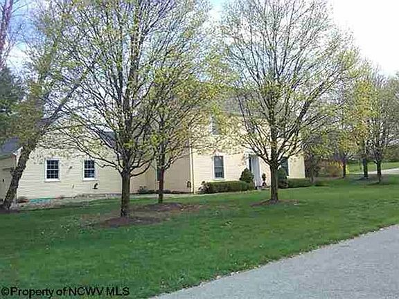 2nd image of 75 Carriage Ln