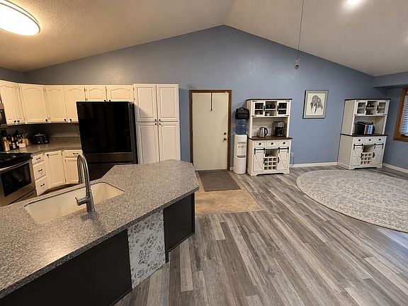 5th image of 7955 Toby Way