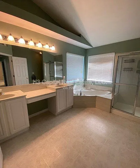 2209 Tigers Way — Photo 32
