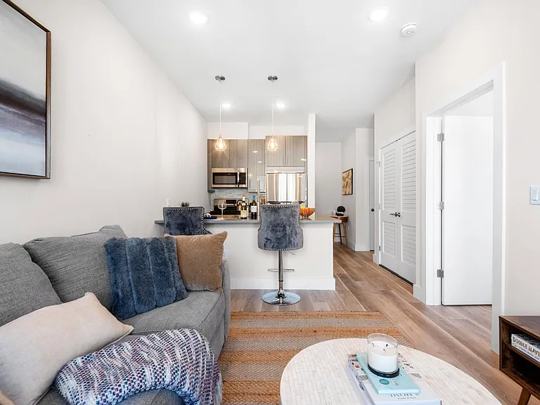 89 Jordan Avenue — Photo 38