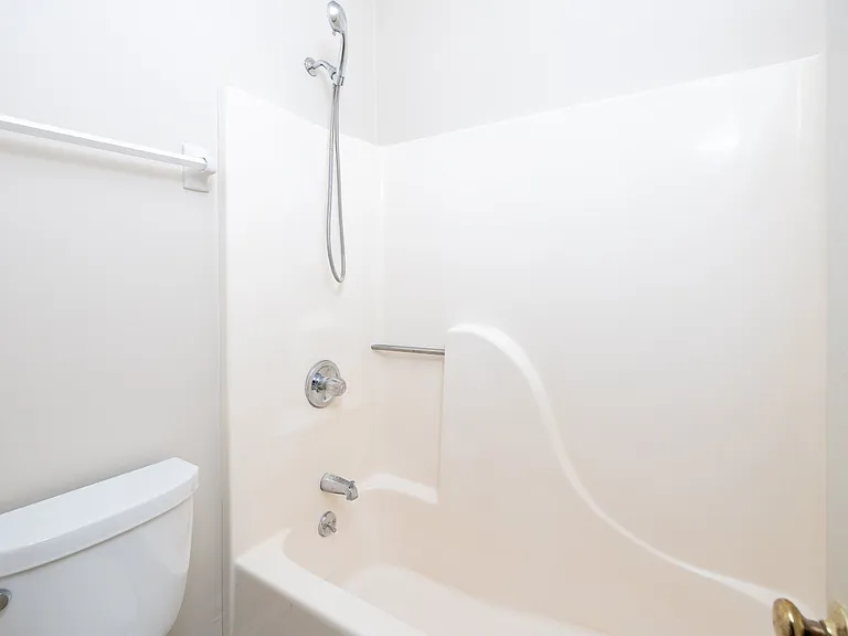 1215 Carriage Park Dr — Photo 21