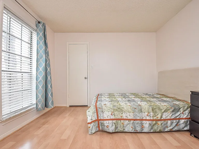 800 Country Place Dr #101 — Photo 25