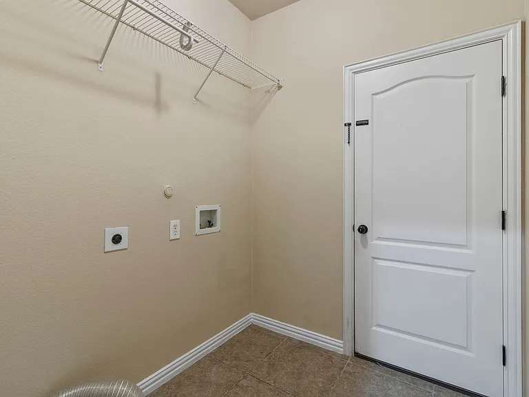 8204 Tierra Del Sol Rd — Photo 1