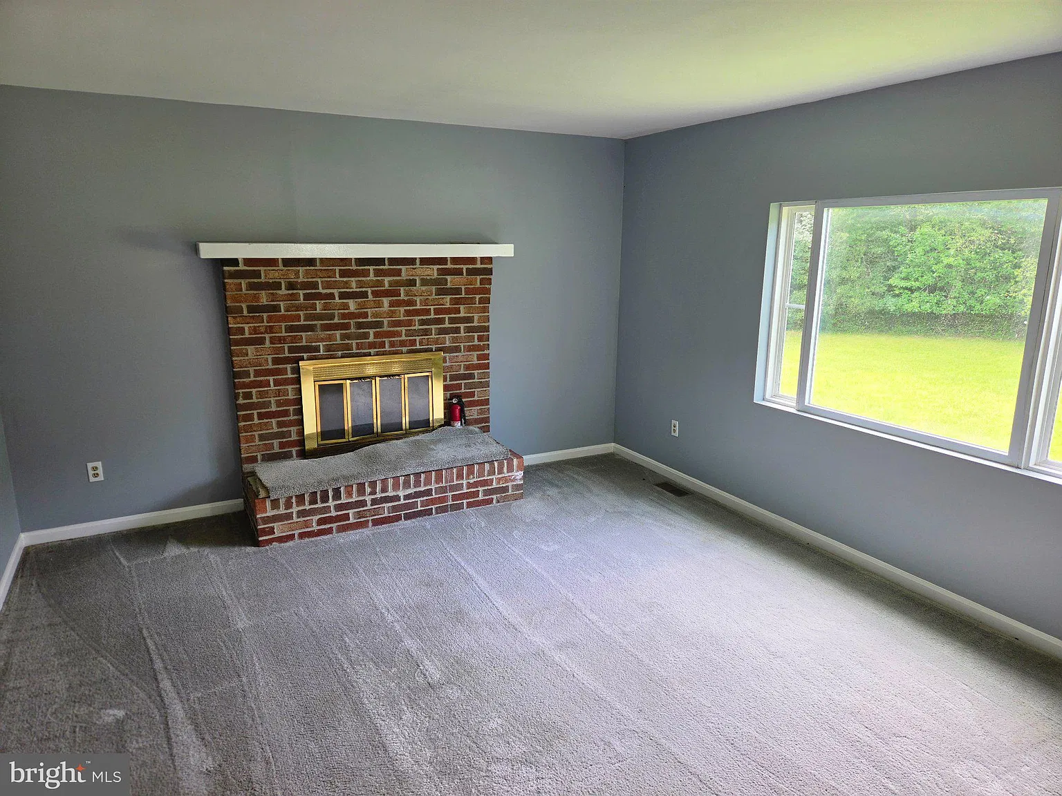 4 bed, 2.5 bath, 1190 sqft, $3,000 — Photo 3