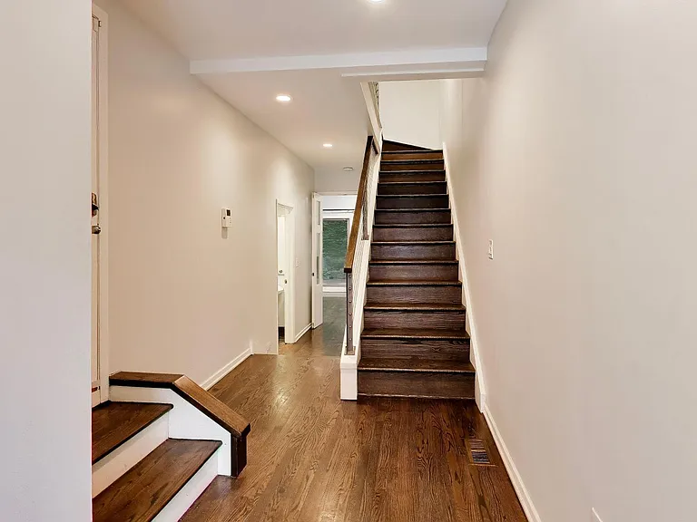 171 W Goethe St #B — Photo 2