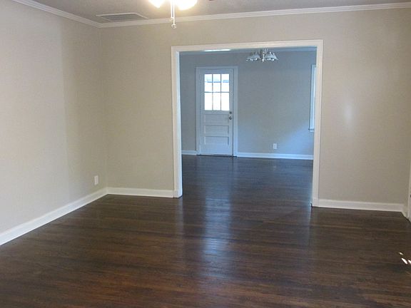 4th image of 2492 Pine Lake Pl