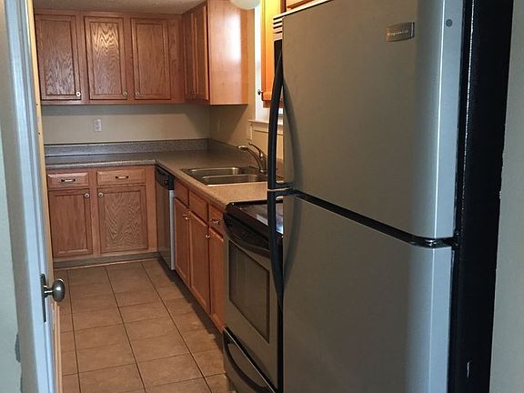 5th image of 1554 Orpheum Ave #3