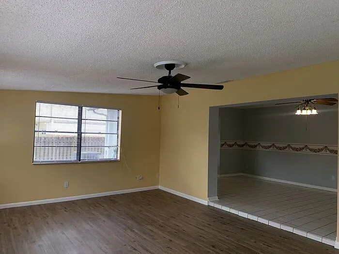 15746 Gardenside Ln — Photo 16
