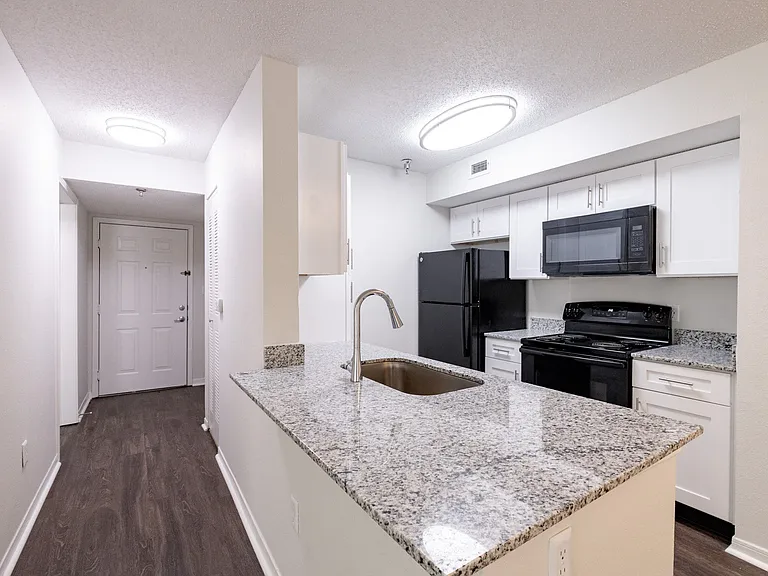 The Residence at White River Apartments — Photo 5
