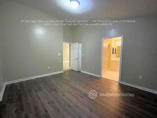 13606 SW 119th Ave — Photo 15
