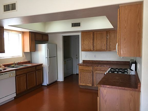3rd image of 2832 N Tyndall Ave