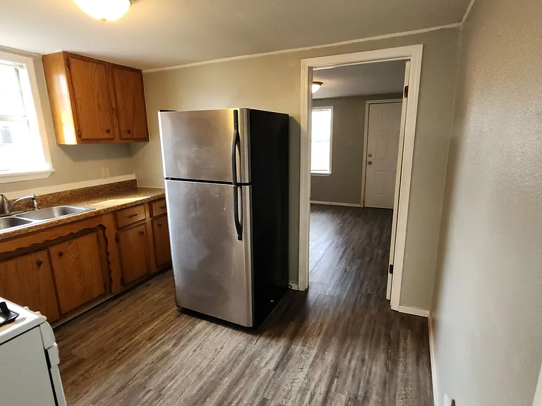 705 E 5th St #A & B — Photo 5
