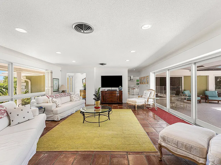 1350 Spanish River Rd — Photo 24