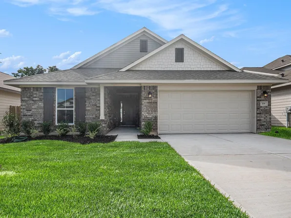 204 Bryan Way, Angleton, TX 77515