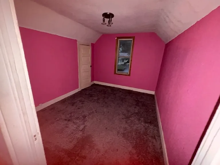 2061 N College St — Photo 7