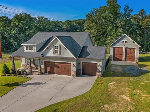 178 Greenwich Dr, Sanford, NC 27330