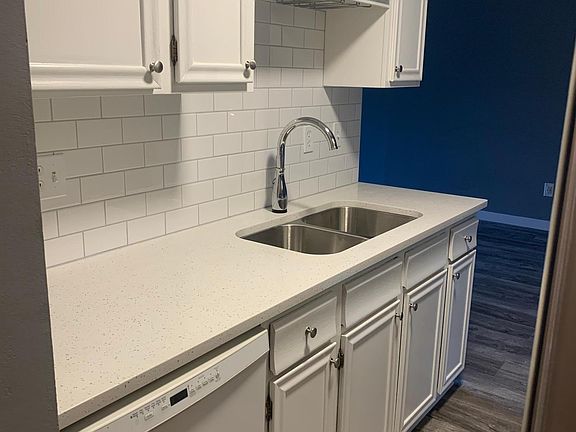 3rd image of 4820 Park Commons Dr APT 234