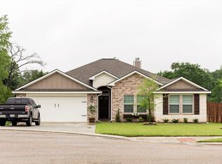2731 Colony Village Dr, Bryan, TX 77808