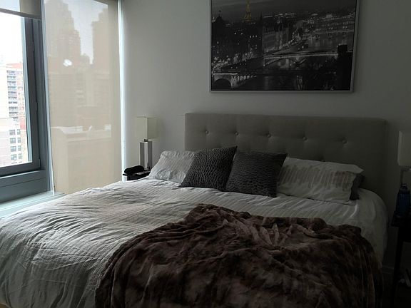 5th image of 555 W 53rd St APT 1053