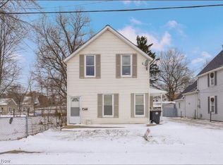 10904 Dixon Rd, Cleveland, OH 44111