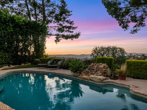 21737 Ulmus Dr, Woodland Hills, CA 91364