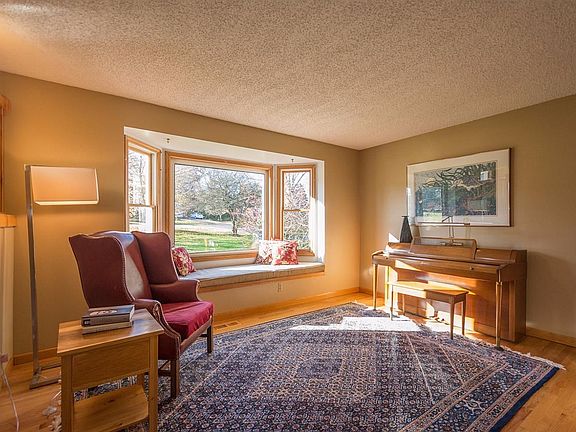 3rd image of 1459 Coventry Square Dr