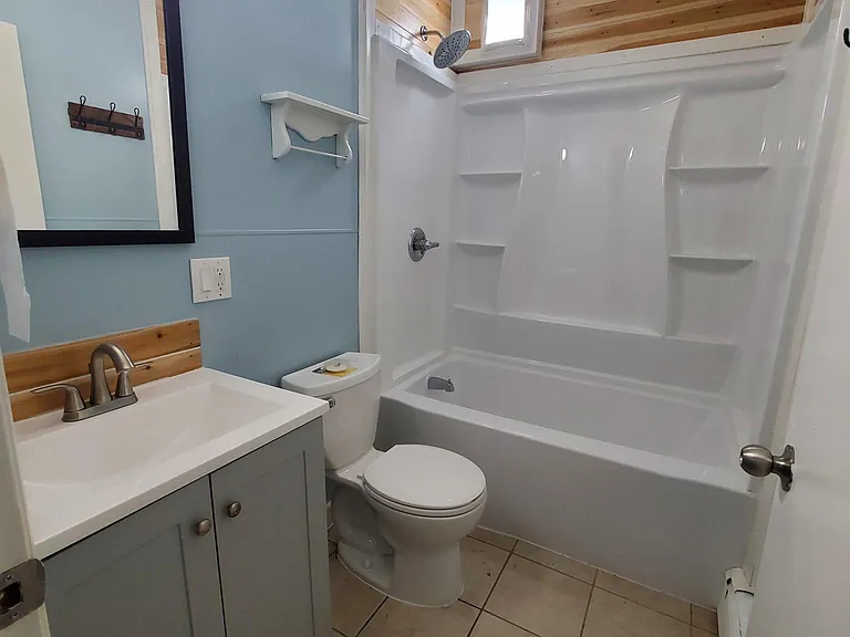 118 Gamage Ave #1 — Photo 4