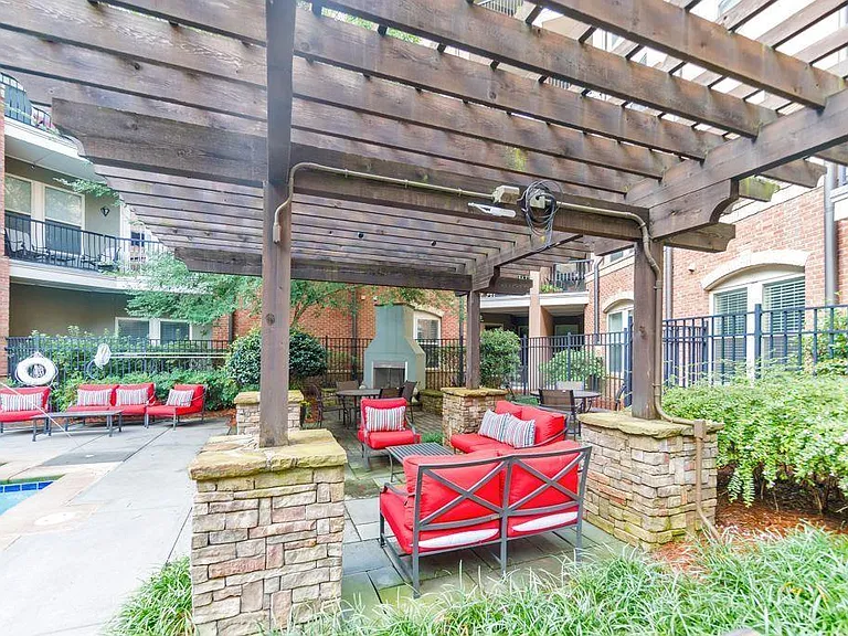 901 Abernathy Rd — Photo 39