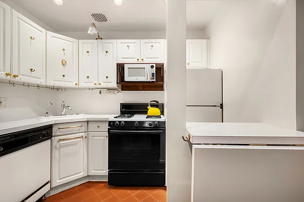 338 East 78th Street #1F in Lenox Hill, Manhattan | StreetEasy 338 East 78th Street #1F in Lenox Hill, Manhattan | StreetEasy