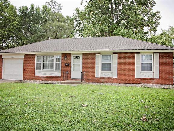 3rd image of 3609 S Dodgion Ave