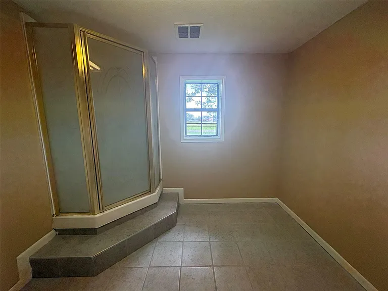 200 Gaines St #1 — Photo 10