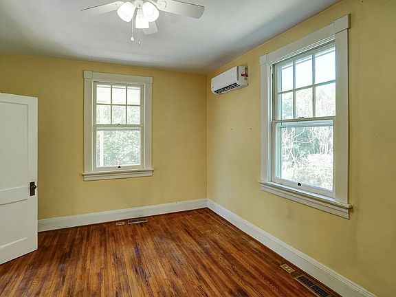 24th image of 1421 Arrington Rd