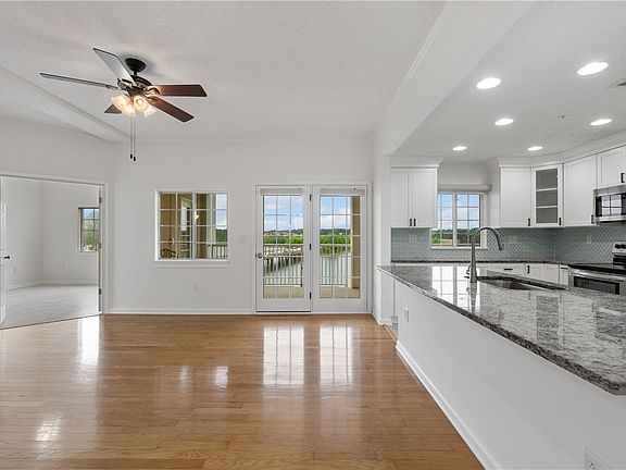 5th image of 849 Tiger Blvd Unit 303