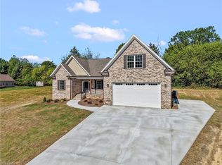 159 Wynnfall Dr, Lexington, NC 27295