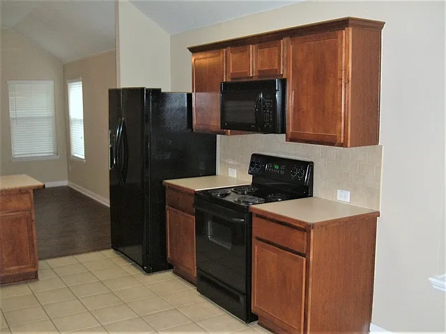 12232 Lamington Dr — Photo 2