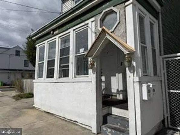 303 Essex St, Gloucester City, NJ 08030
