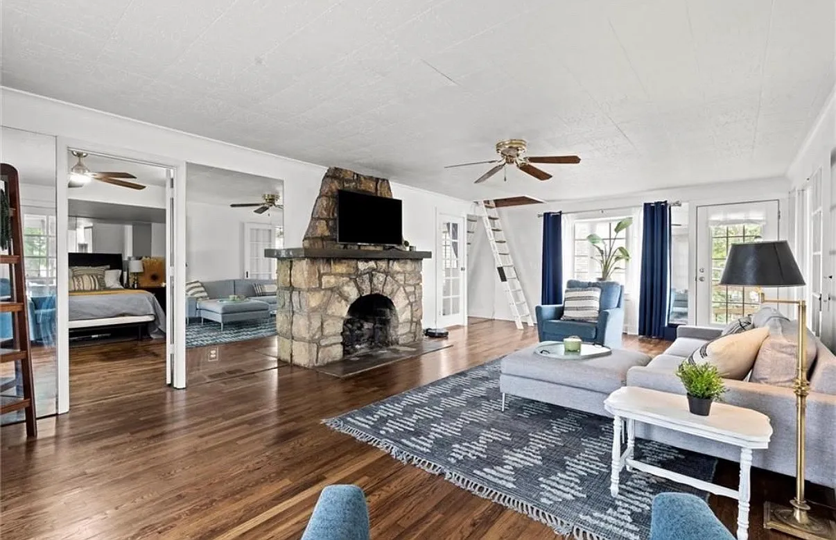 2 bed, 1410 sqft, $2,800 — Photo 3