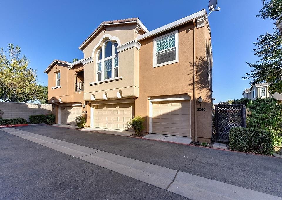 1st image of 2060 Sierra View Cir Unit 1