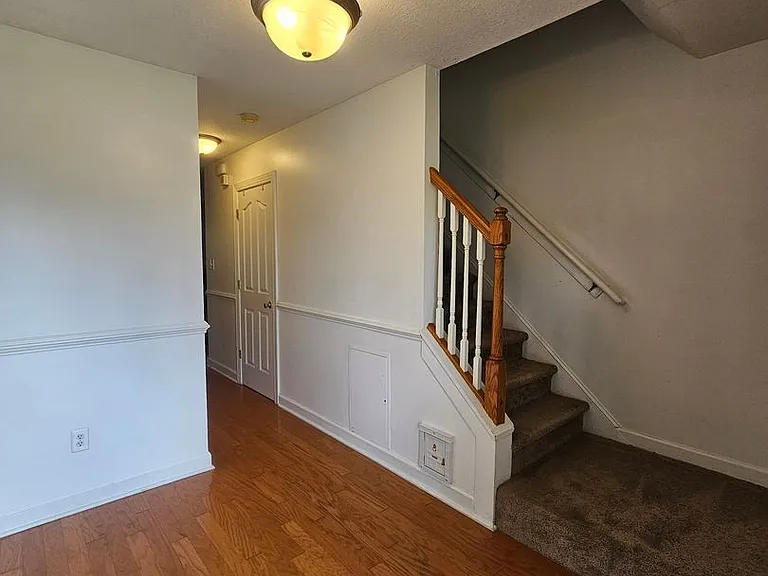 208 Burning Tree Ln — Photo 3