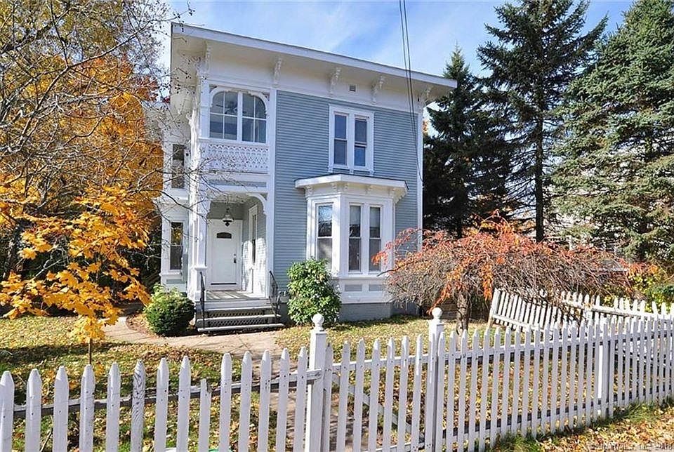 1st image of 158 Pearl St #A