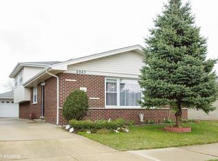 6963 N Dowagiac Ave, Chicago, IL