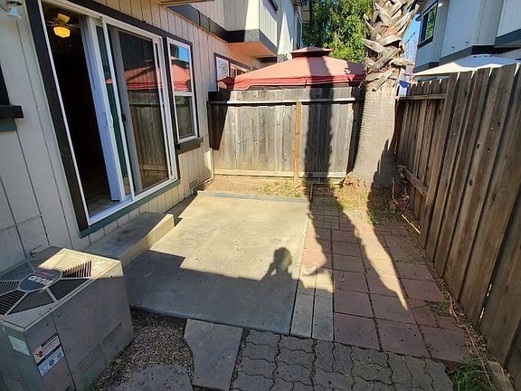 3rd image of 8101 Kelton Dr APT 13
