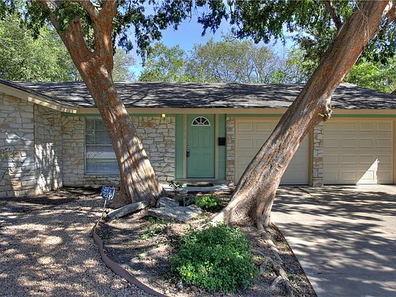 3rd image of 1702 Colony Creek Dr